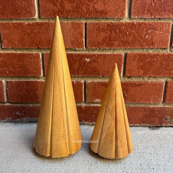 TARGET THRESHOLD WOOD CHRISTMAS TREES 2CT - Picture 1 of 4